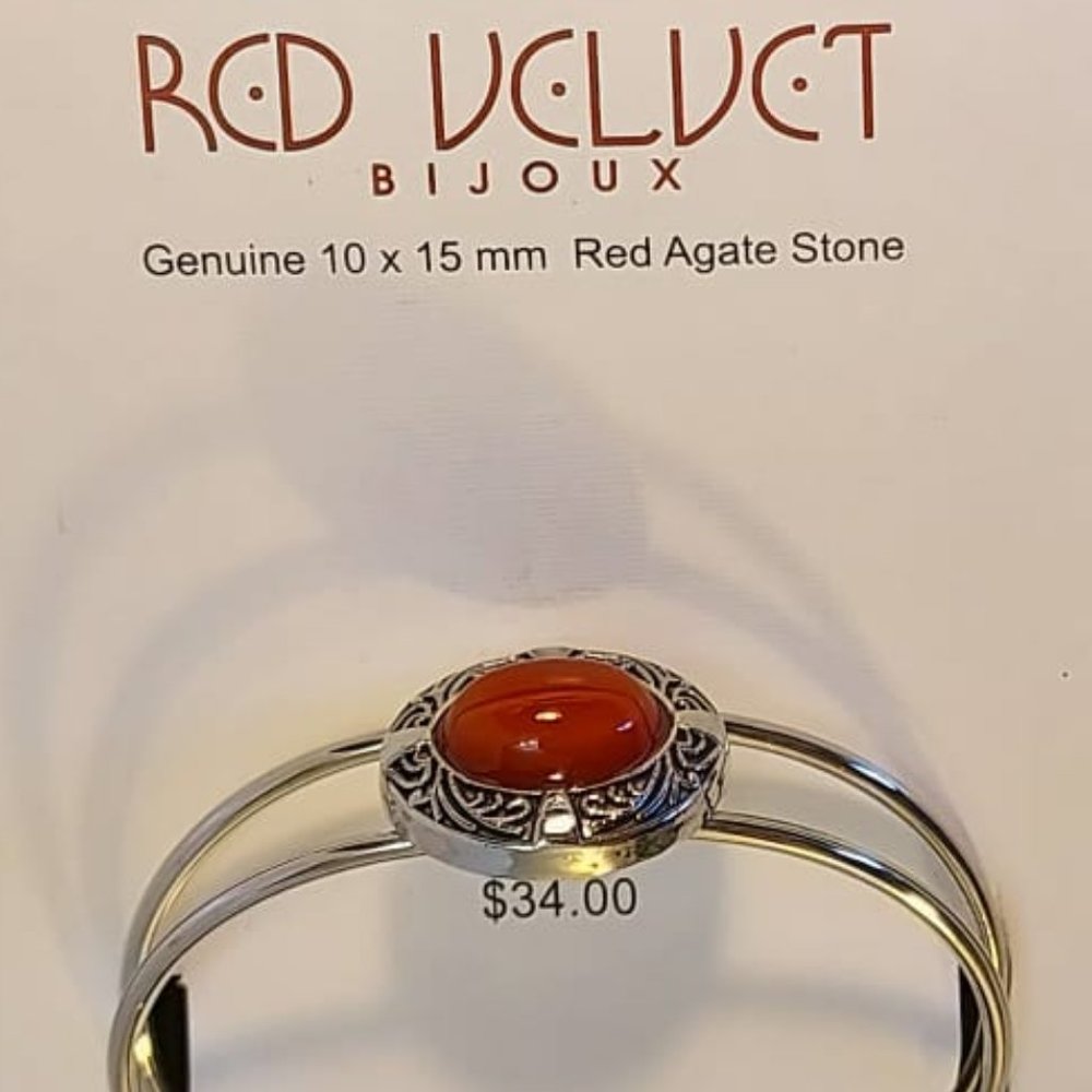 Adjustable Bracelet with Red Agate Stone (Bijoux Red Velvet)